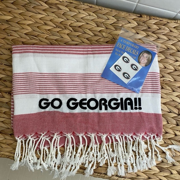 College Football Gameday Outfits Dorm Decor College Essentials Back to School - Picture 9 of 16